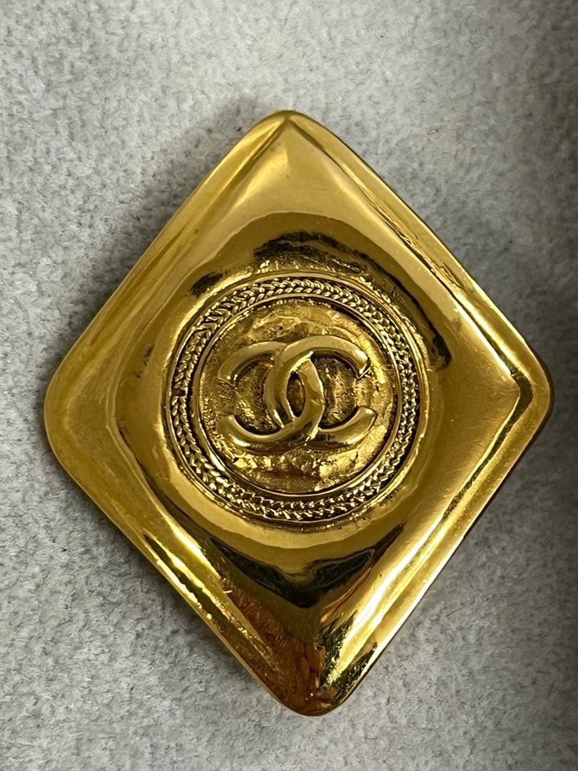 美品 CHANEL シャネル ブローチ 箱付 菱形 ゴールド アンティーク