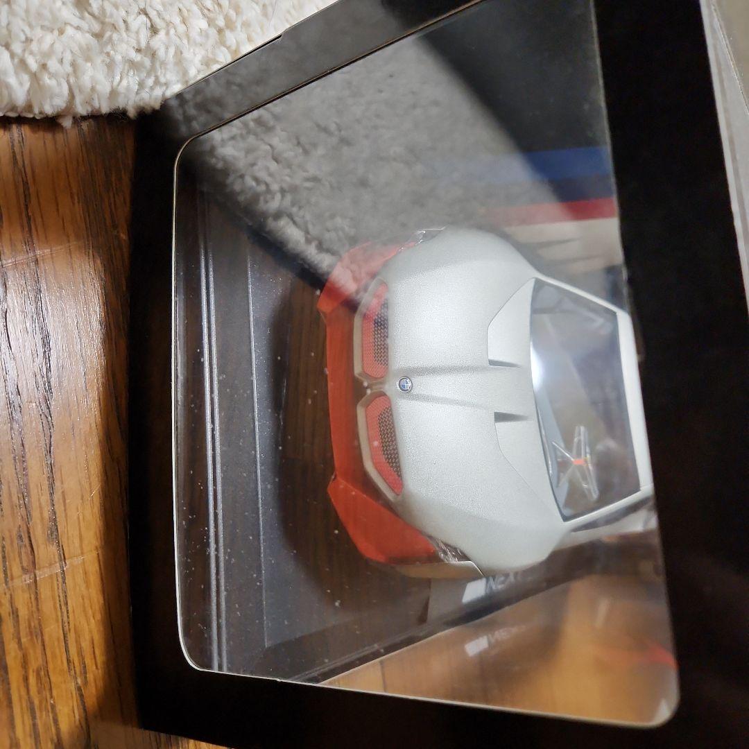 BMW ビジョン　M ネクストコンセプトカー　モデルカー　1/18