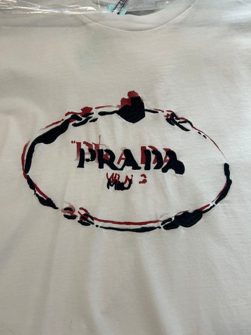 PRADA ホワイト Tシャツ ロゴプリント