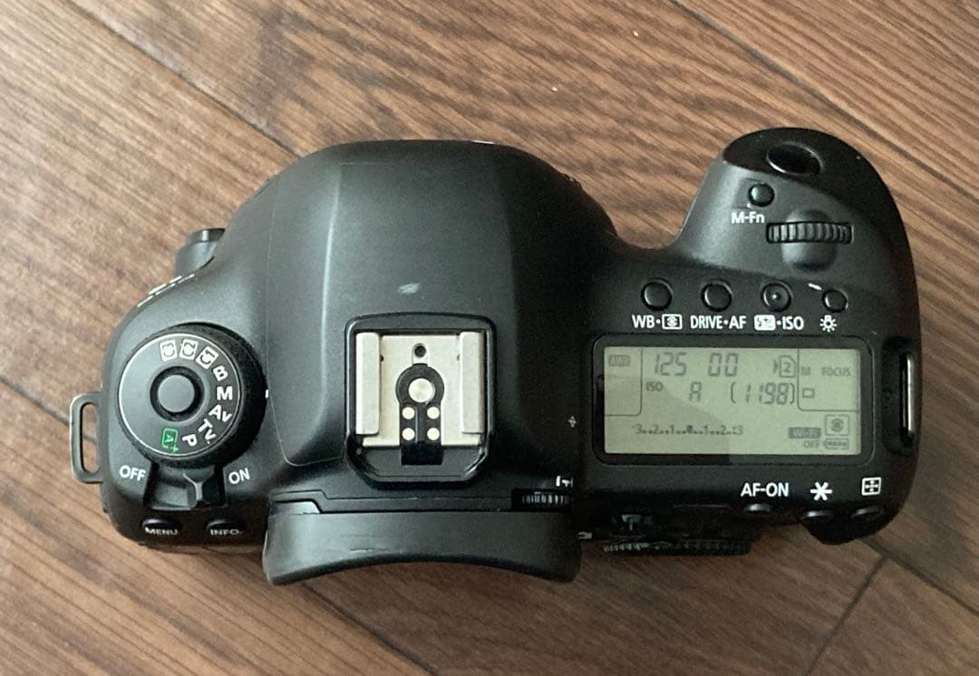 Canon EOS 5D Mark IV 本体 バッテリー2個付き