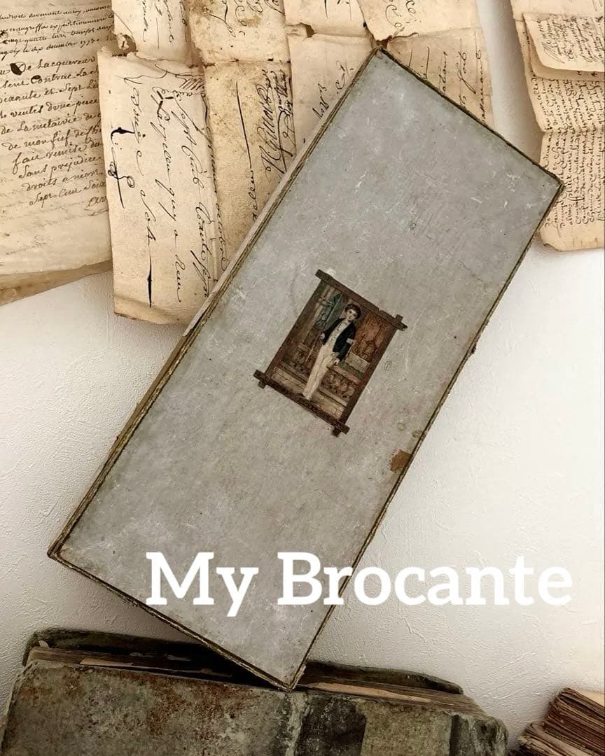 アンティーク雑貨 Old shabby paper box.