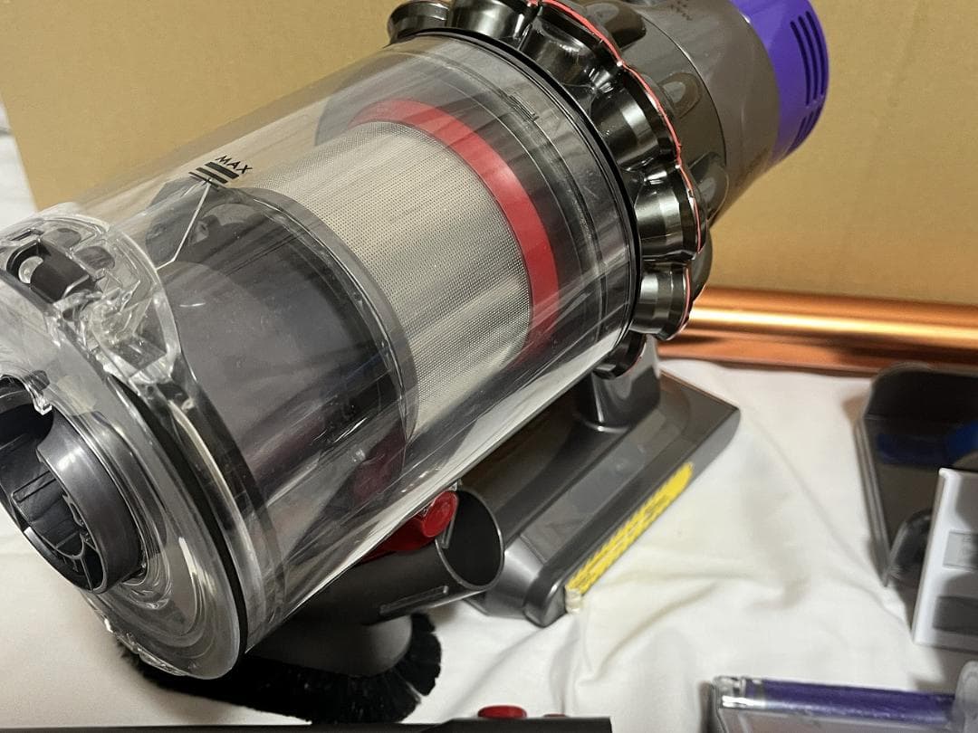 お買い得！Dysonダイソン　サイクロンクリーナーSV12/V10良品