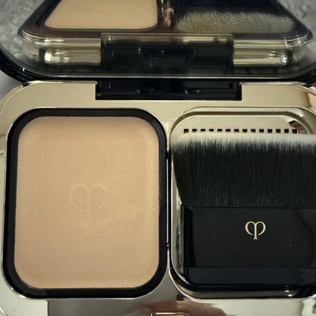 クレ・ド・ポー ボーテ タンプードルエクラIIオークル10