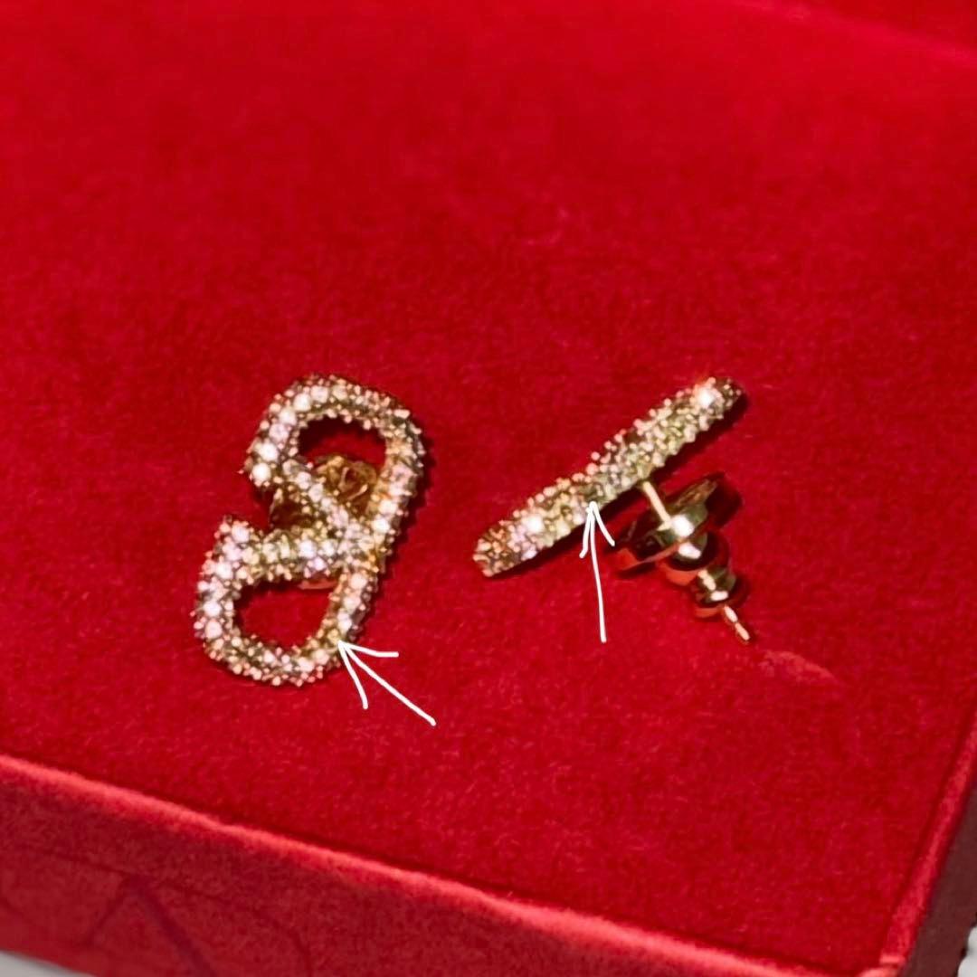 ヴァレンティノ　ピアス