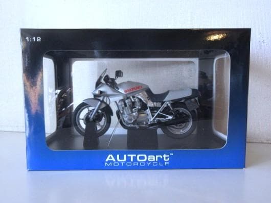 haruさん専用 AUTOart (1/12) スズキ GSX1100S 刀