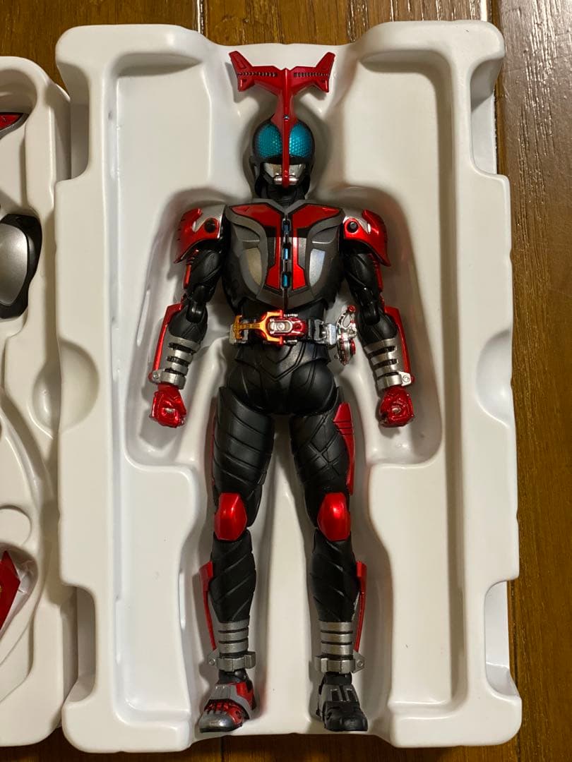 真骨彫製法 仮面ライダーカブト ハイパーフォーム 10周年再販版 バンダイ