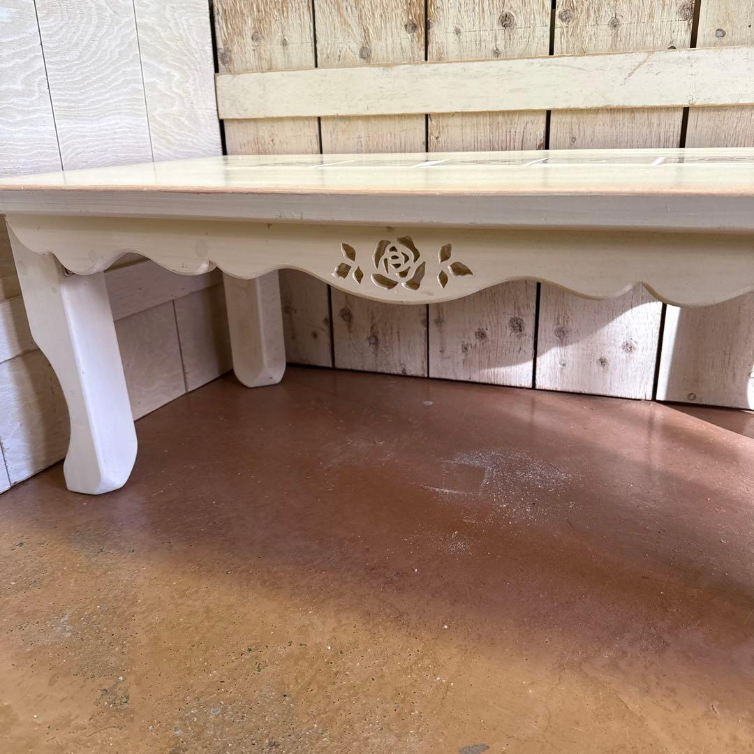 マニーローズタイルを使った 折りたたみローテーブルカッティングローズ試作展示品