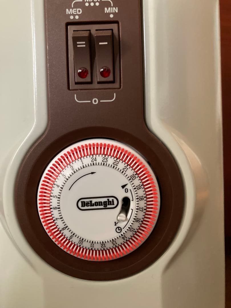 デロンギ　オイルヒーター　ハンガー付き