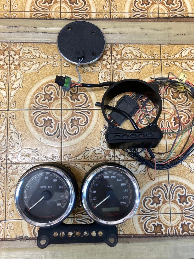 2004年XL1200Rスピードメータータコメーター