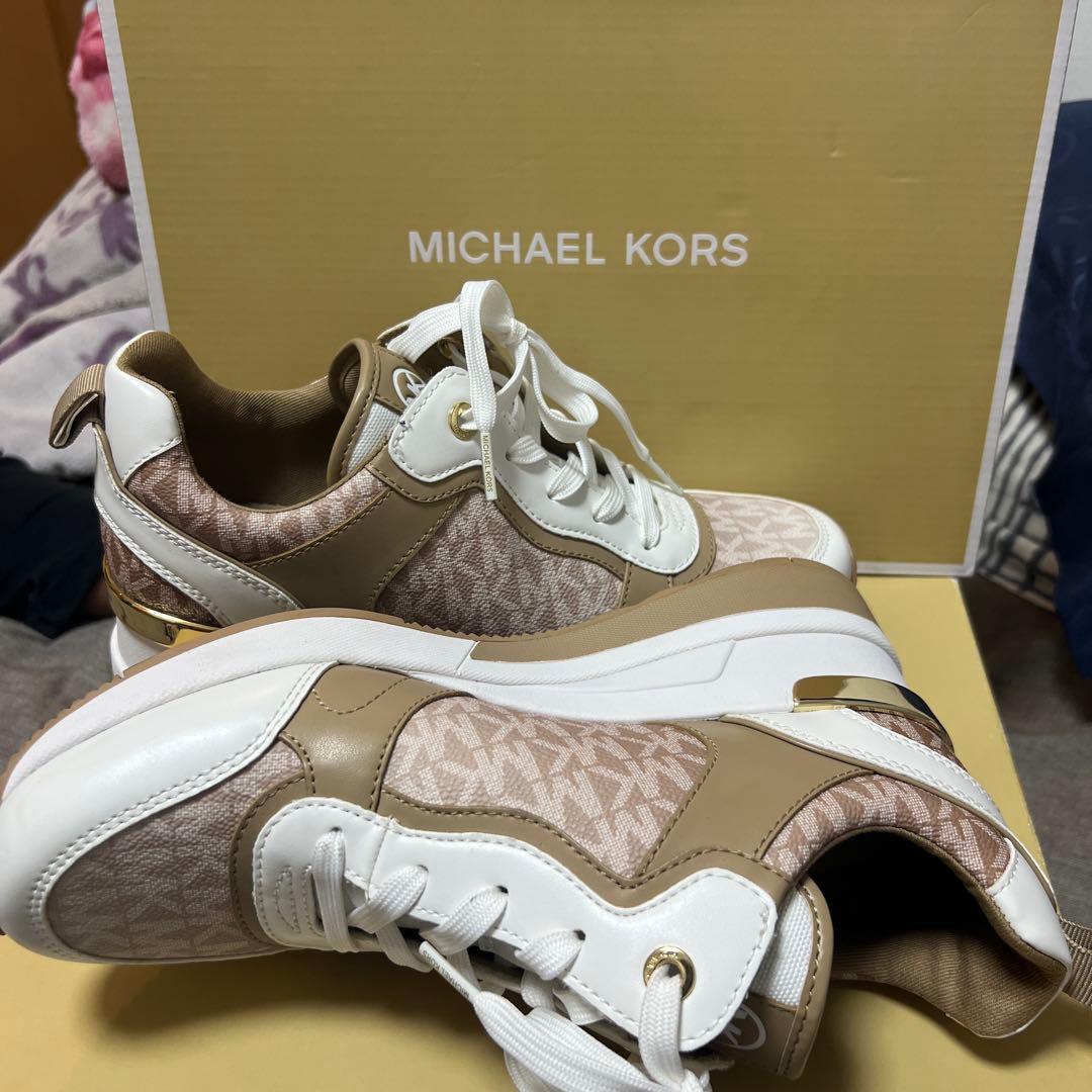 MICHAEL KORS MKロゴスニーカー ベージュ/ホワイト