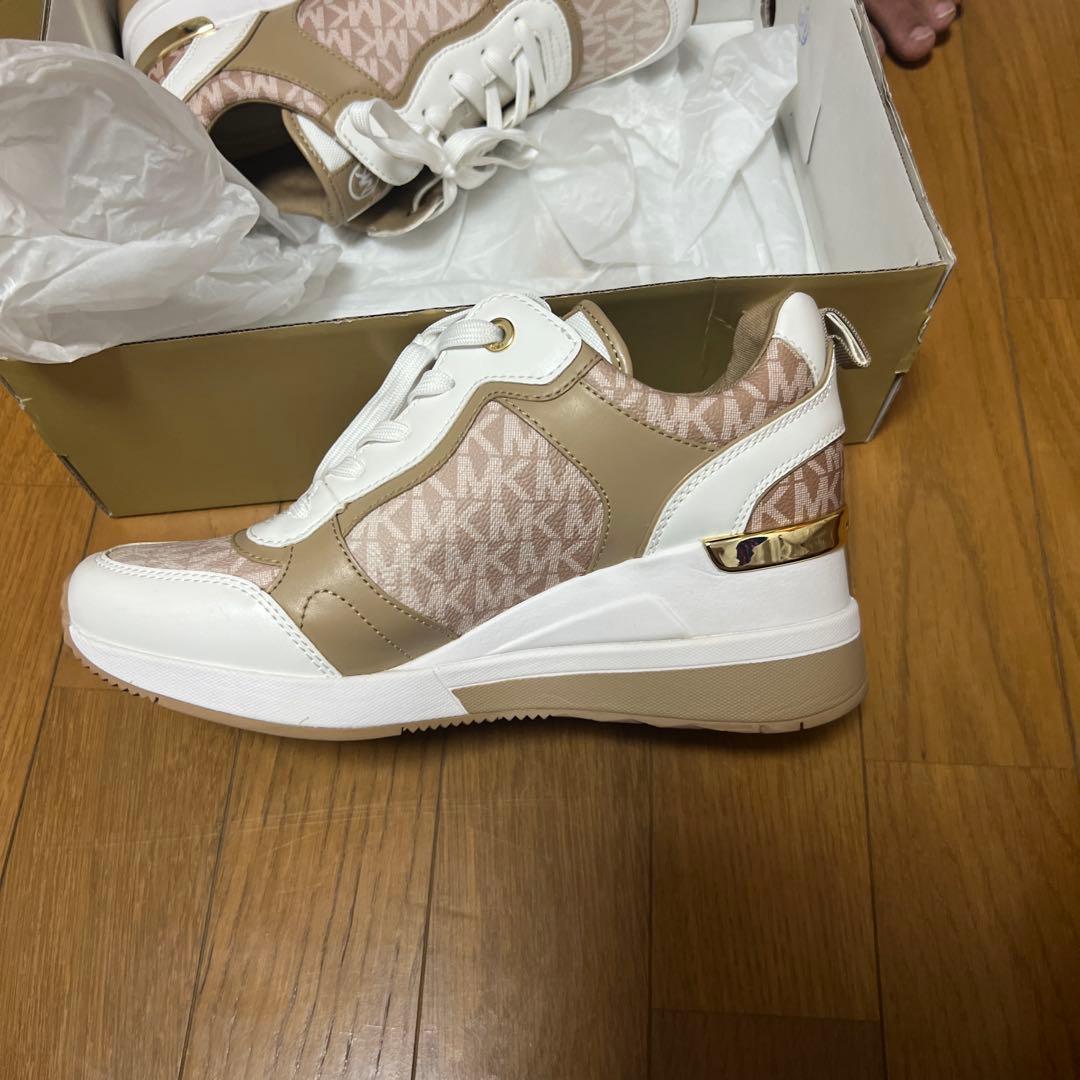 MICHAEL KORS MKロゴスニーカー ベージュ/ホワイト