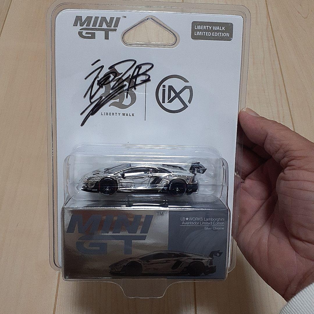 MINI GT リバティーウォーク ランボルギーニ アヴェンタドール IMX