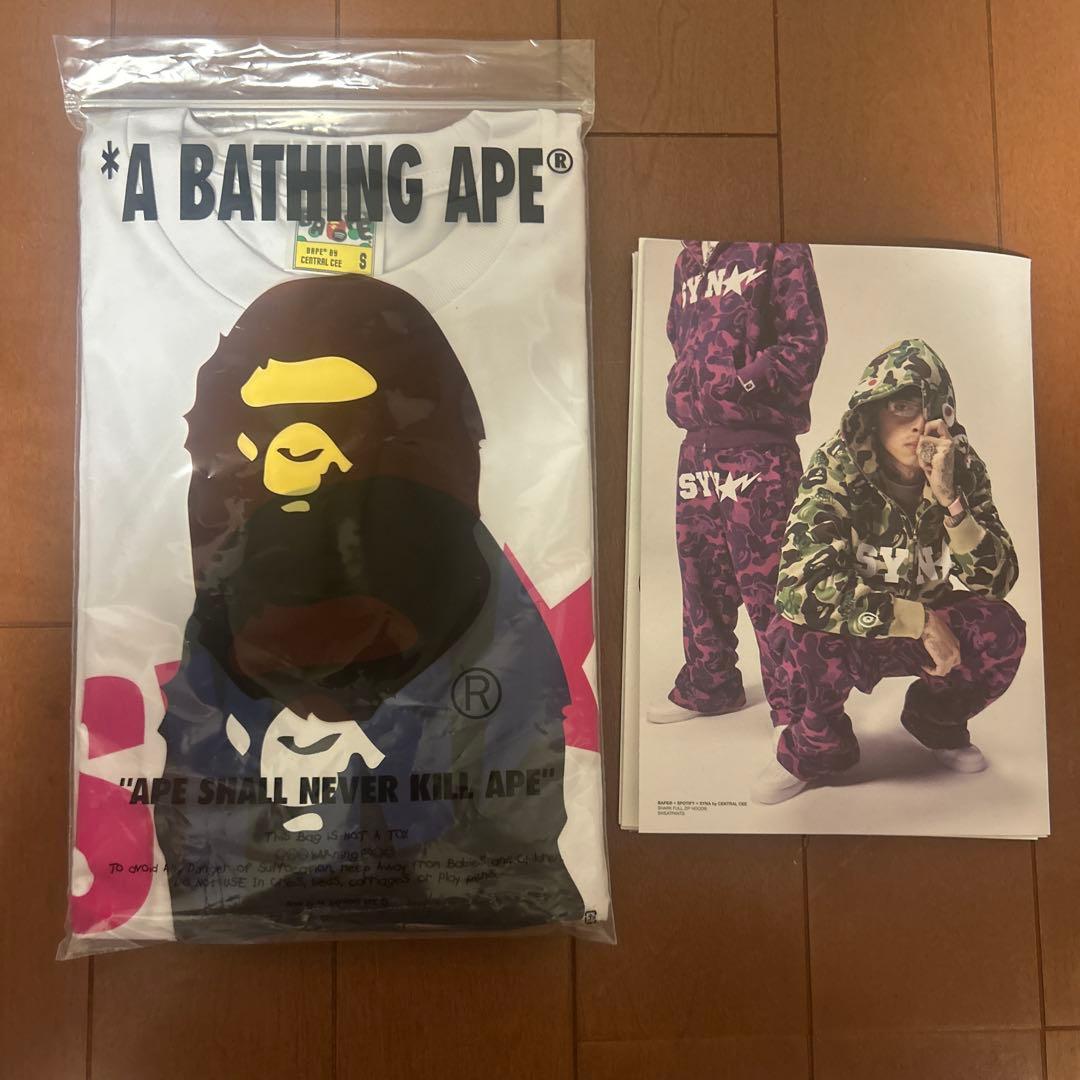 ポスター付属 Syna World × A BATHING APE Tシャツ