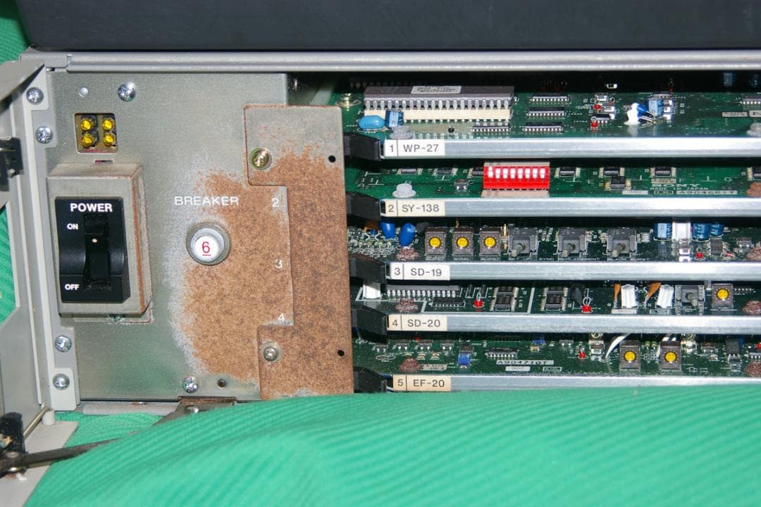 ソニー放送用スイッチャ—BVS-3100中古品の出品です。