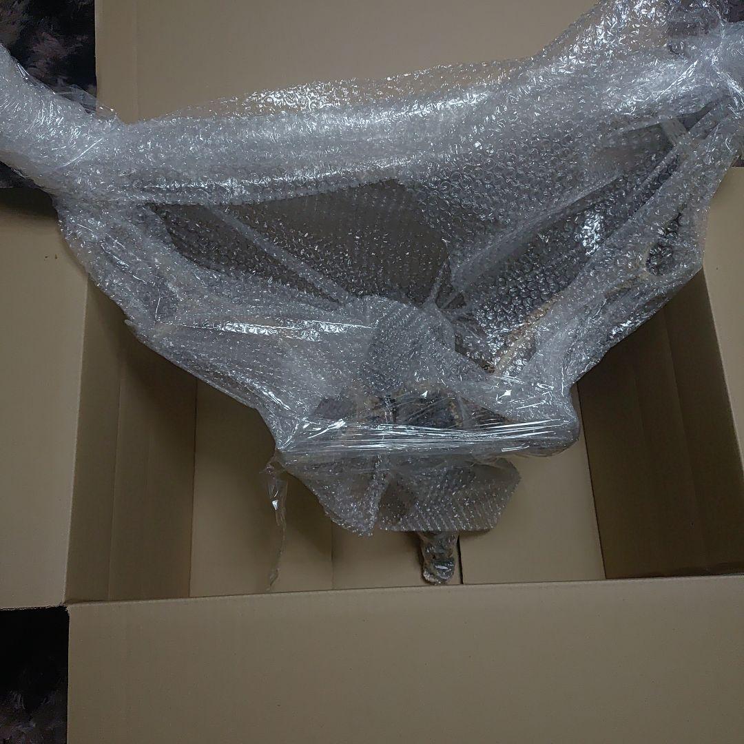 新年思い切って値引き。蝦夷鹿の頭骨 標本用 自然乾燥済み 毛、顎付き。珍しい