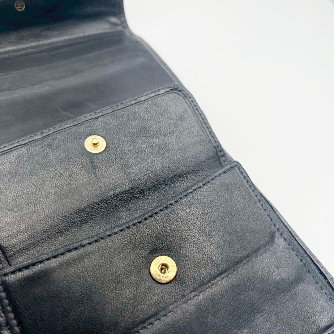 CHANEL キャビアスキン 三つ折り財布 シャネル 箱付き
