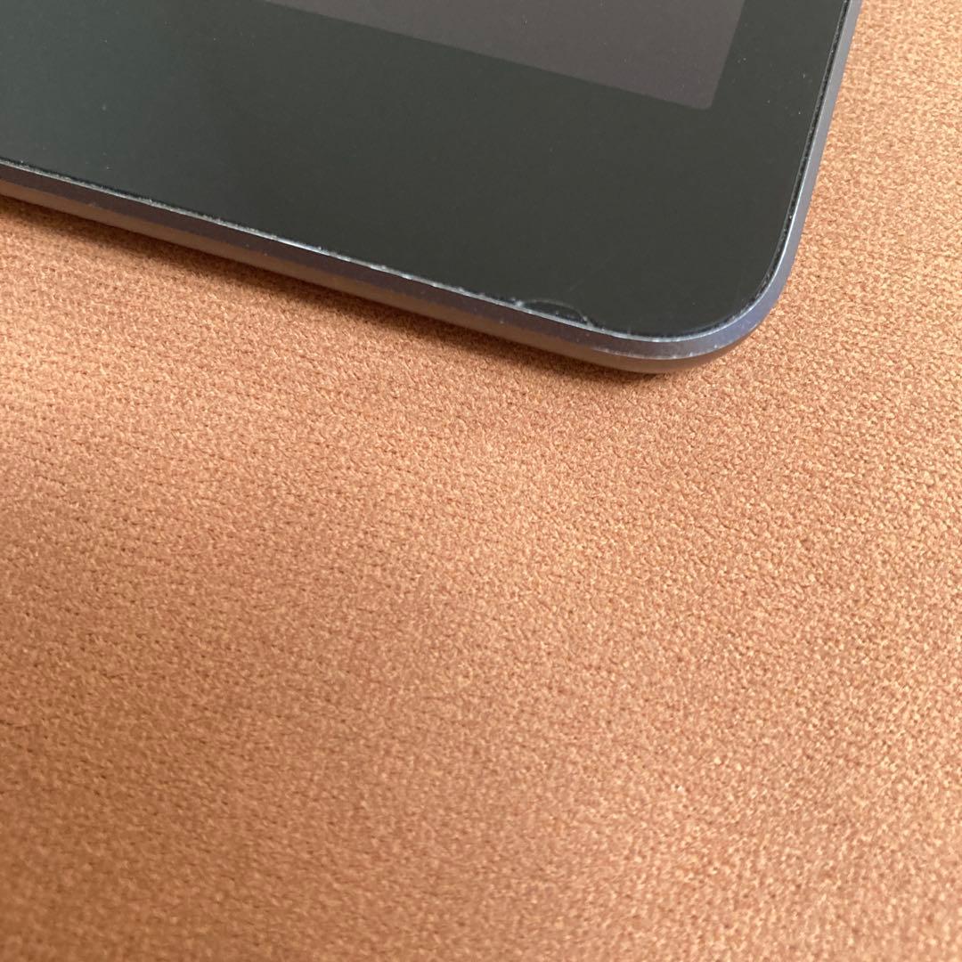 3663【早い者勝ち】電池最良好☆iPad8 第8世代 32GB SIMフリー☆