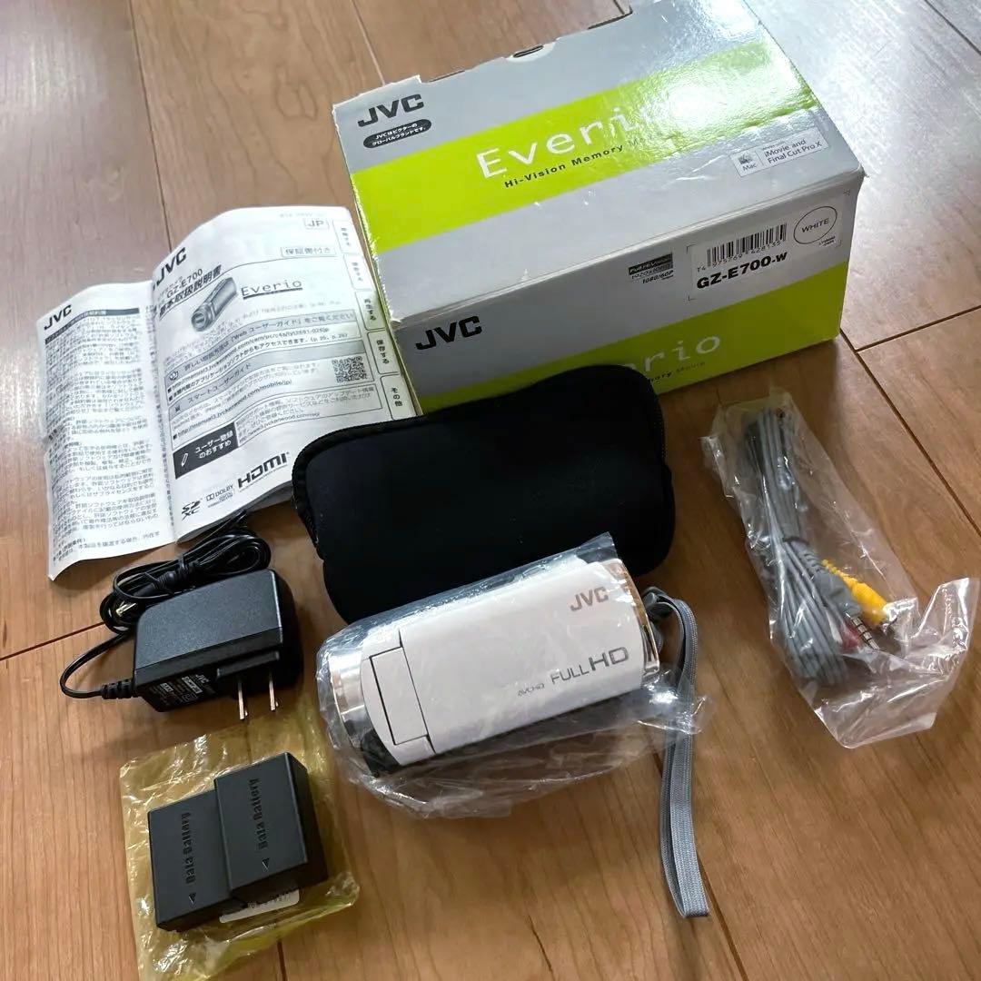美品〜JVC Everio GZ-E700 ビデオカメラ ホワイト〜
