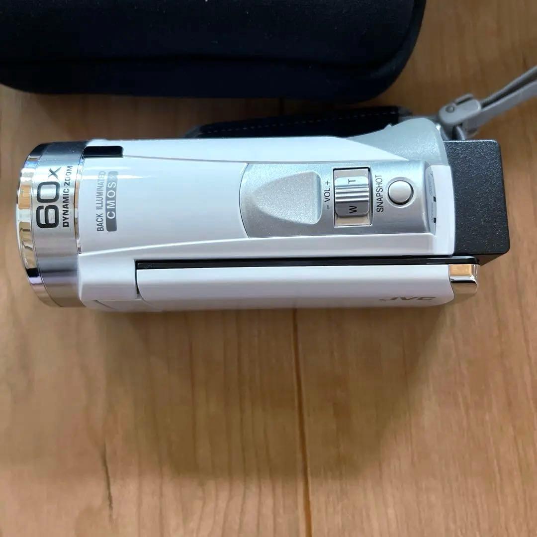 美品〜JVC Everio GZ-E700 ビデオカメラ ホワイト〜