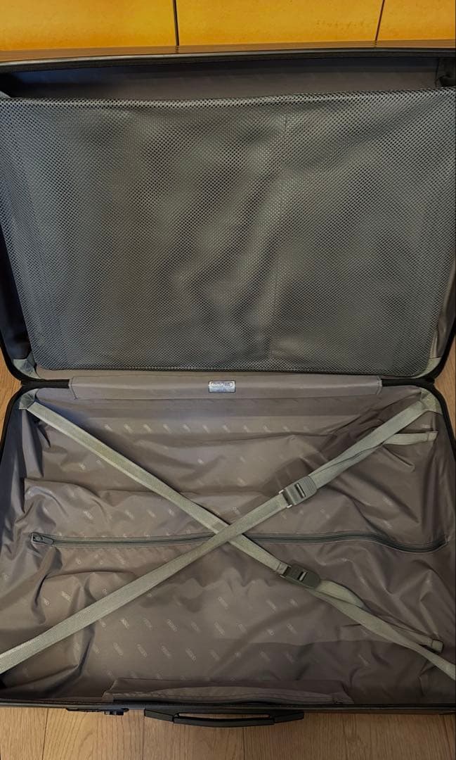 【使用回数2回】RIMOWA SALSA スーツケース　シルバー4輪 87L