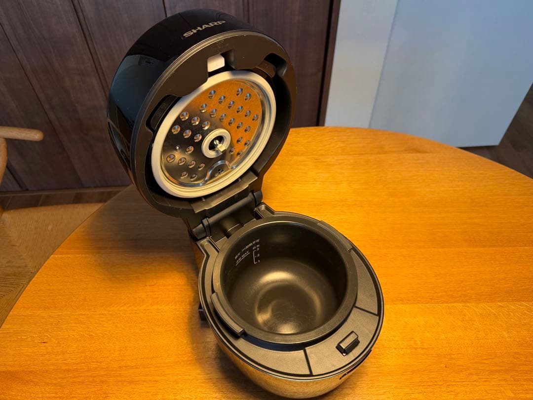 SHARP ヘルシオホットクック 自動調理鍋　KN-HW10G-B（ブラック）