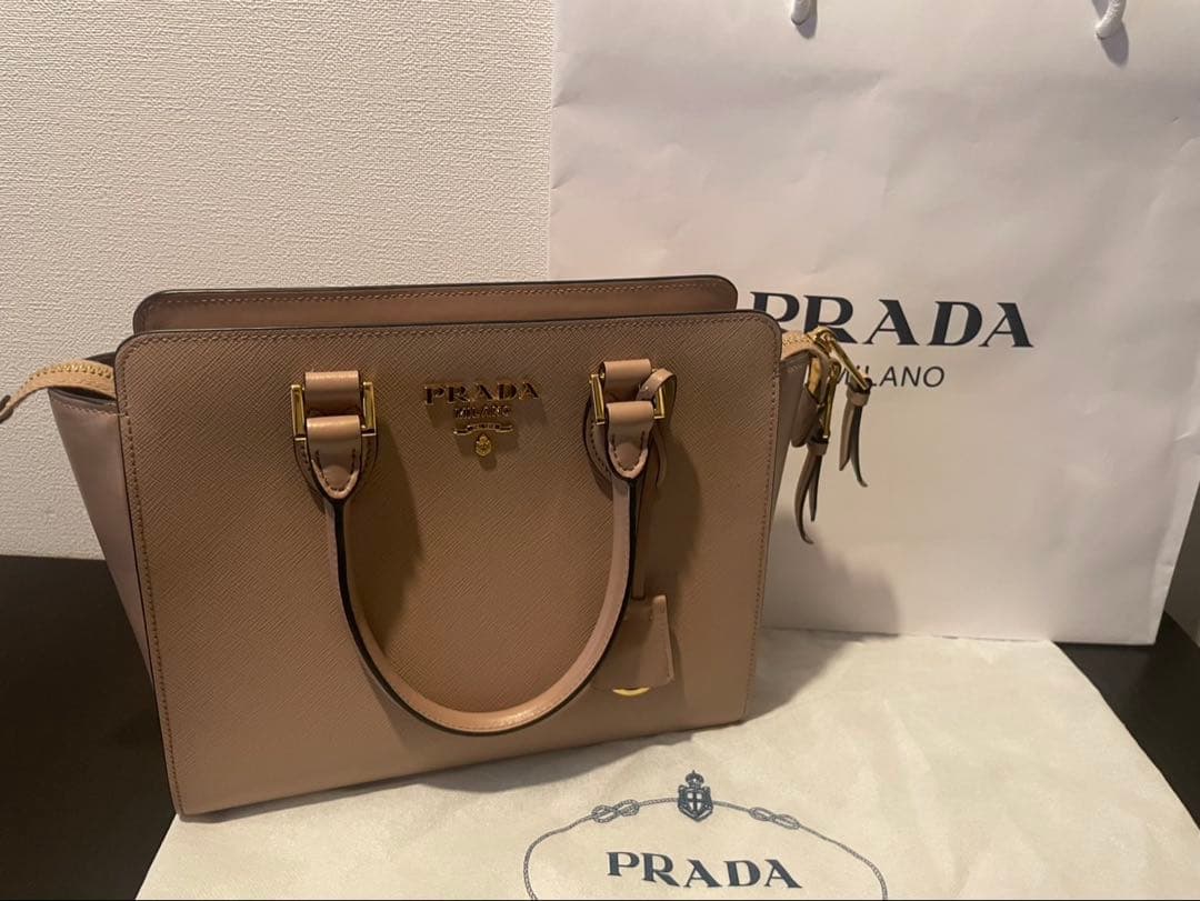 【極美品】PRADA プラダ サフィアーノ 2way ハンドバッグ