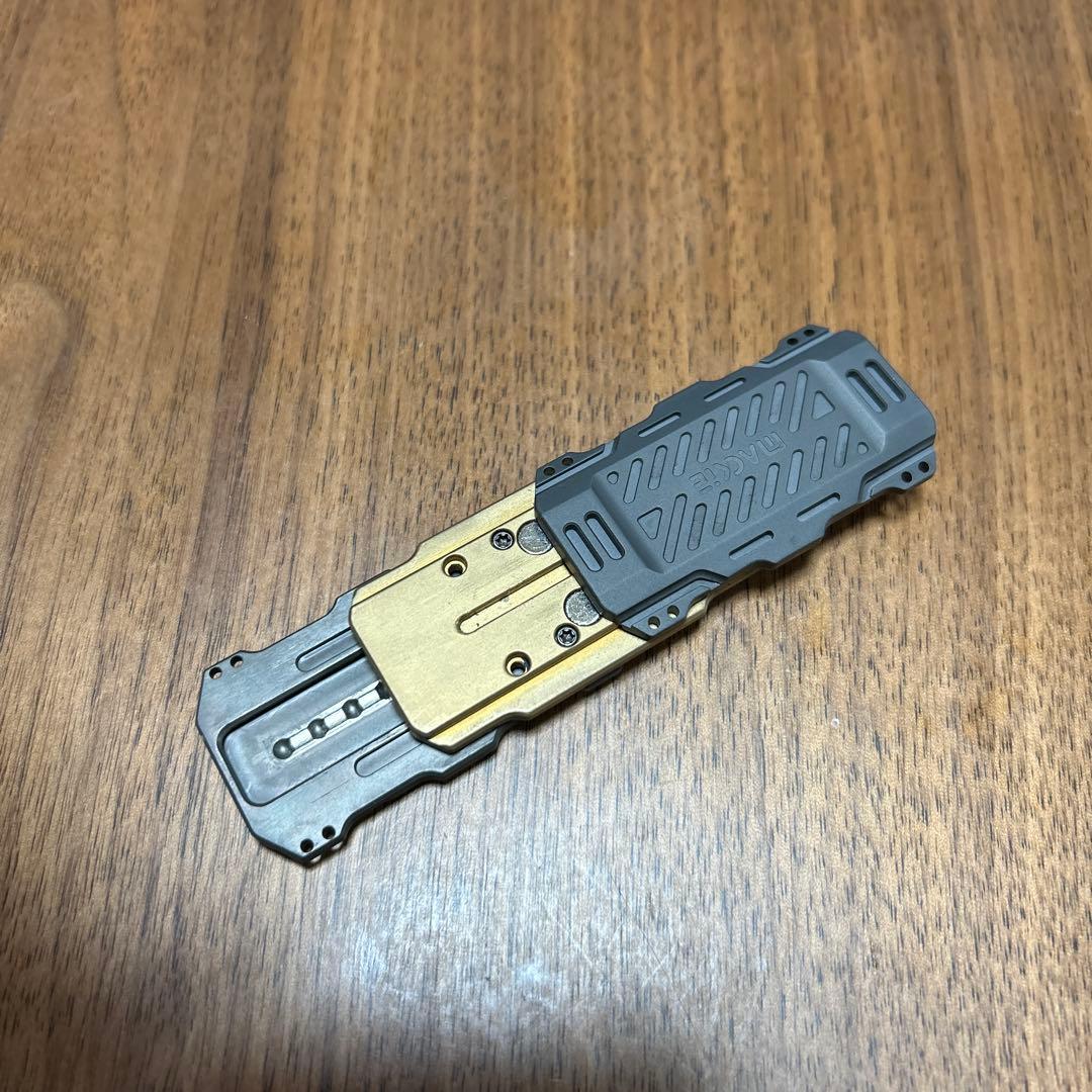 Mackie Cp2 Zirconium/Brassフィジェットトイ　スライダー