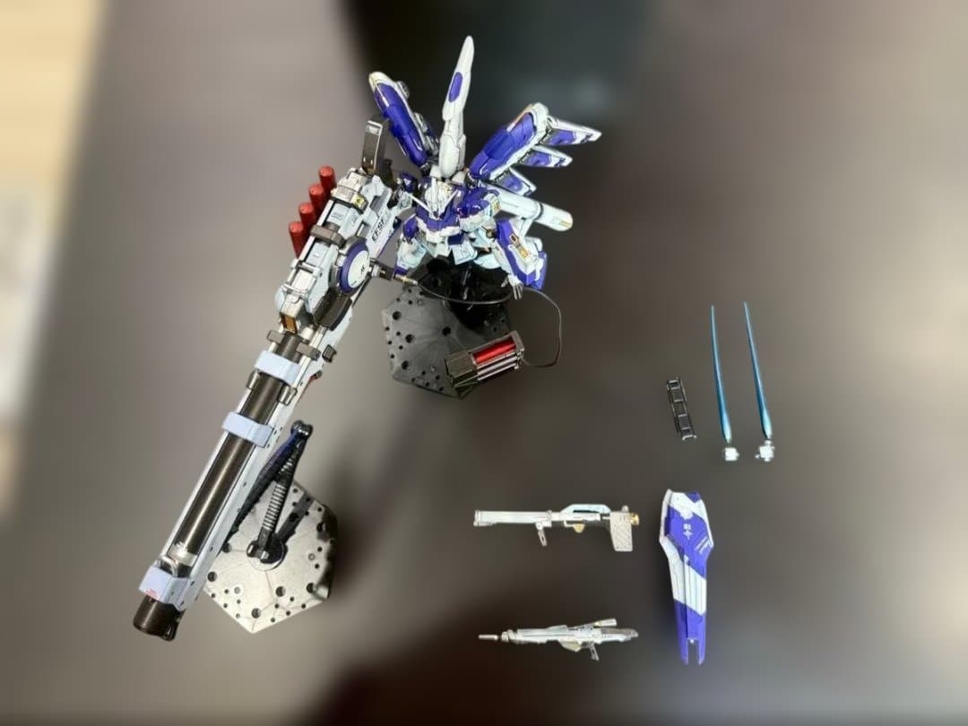 【塗装済】RG Hi-νガンダム＋ハイパー・メガ・バズーカ・ランチャー　完成品