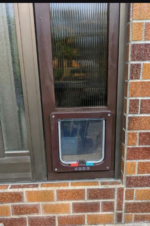 [行って返る君]　ペットドア　子犬 猫用　新年キャンペーン中