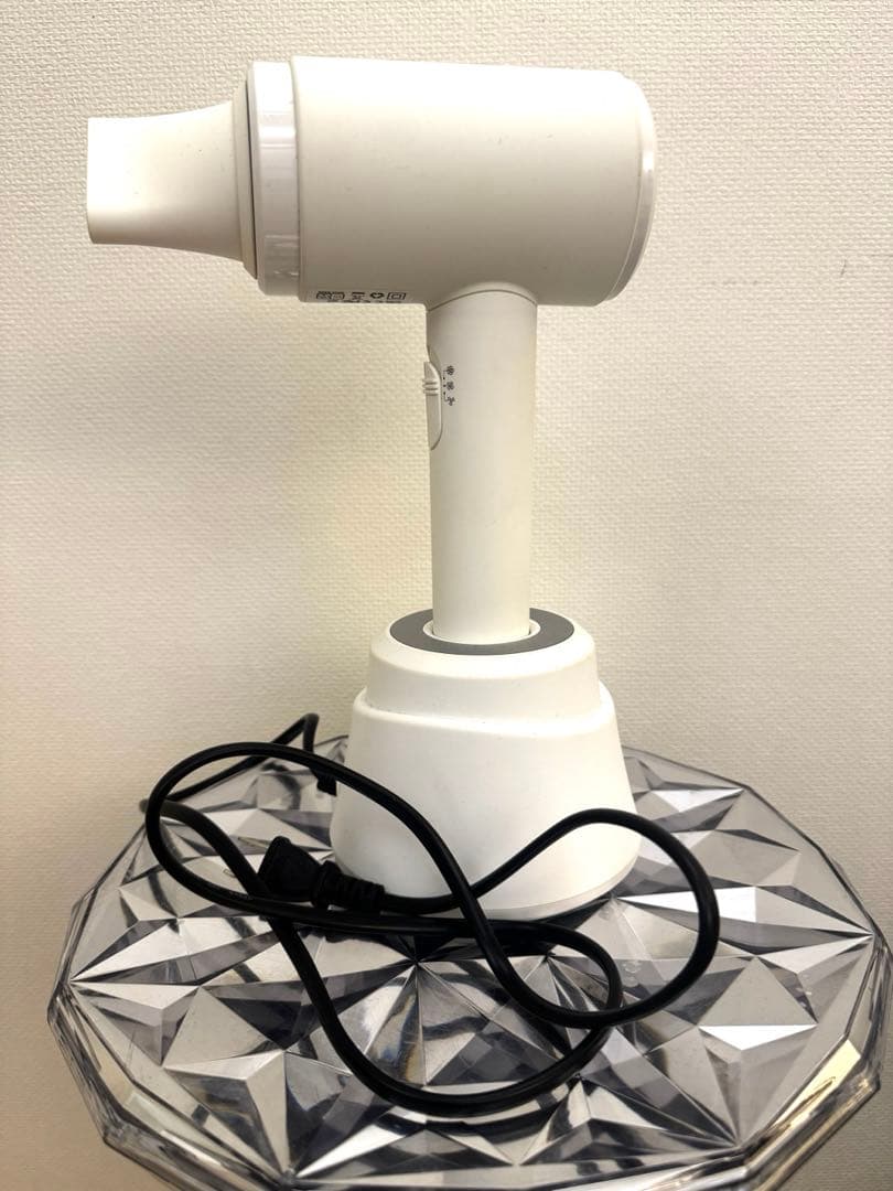 送料無料❣️本日発送Lylux コードレスドライヤー ライラックス 型番T3