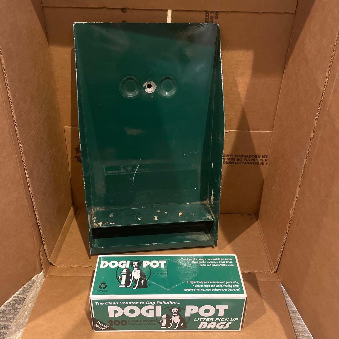犬用散歩袋ディスペンサー　DOGI POT （1994年製）2