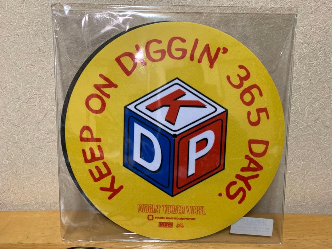 KING OF DIGGIN' × TOWER RECORDS スリップマット