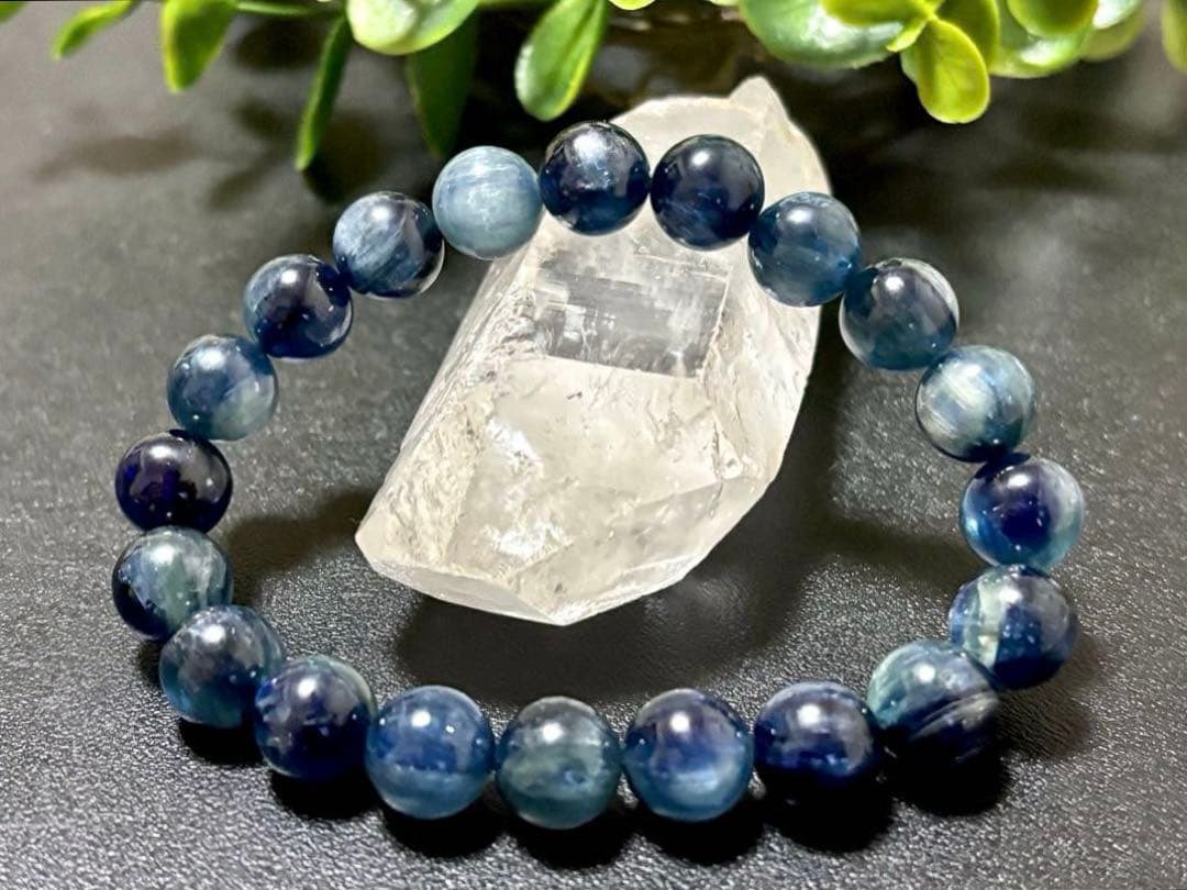 A-m@　究極品質　幻のモザンビーク産グリーンブルーカイヤナイト