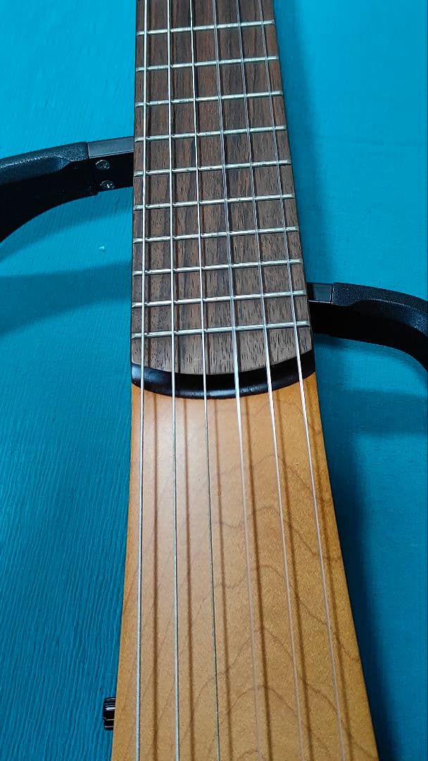 ヤマハ サイレントギターケース付き状態 良好