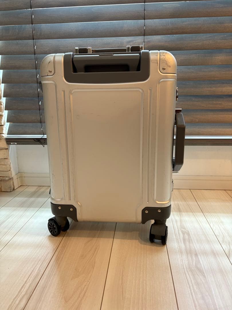 ZERO HALLIBURTON キャリーケース 31L 機内持ち込み可サイズ