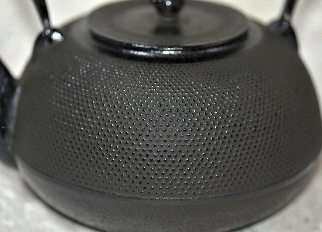 値下げ、南部みちのくアラレ鉄瓶　【極上品】　盛栄堂　お茶道具/共箱