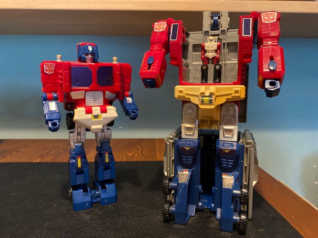 ★レア★トランスフォーマー　オプティマスプライム 変形フィギュア　希少　コンボイ