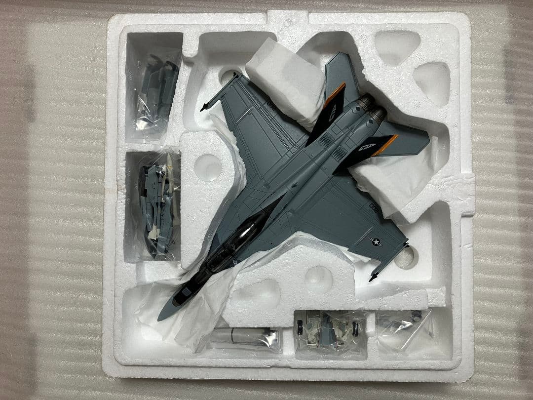 F③ ホビーマスター 1/72 F/A-18F ジョリーロジャース HA5102