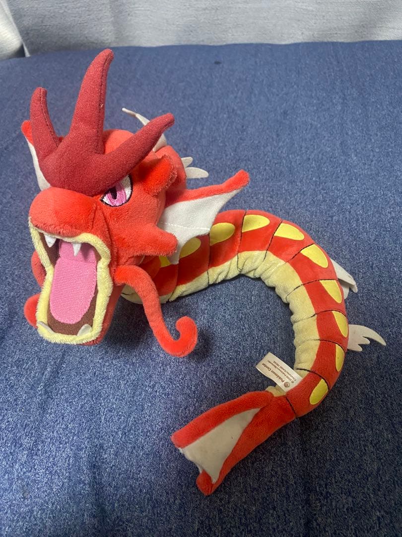 赤いギャラドス ぬいぐるみ