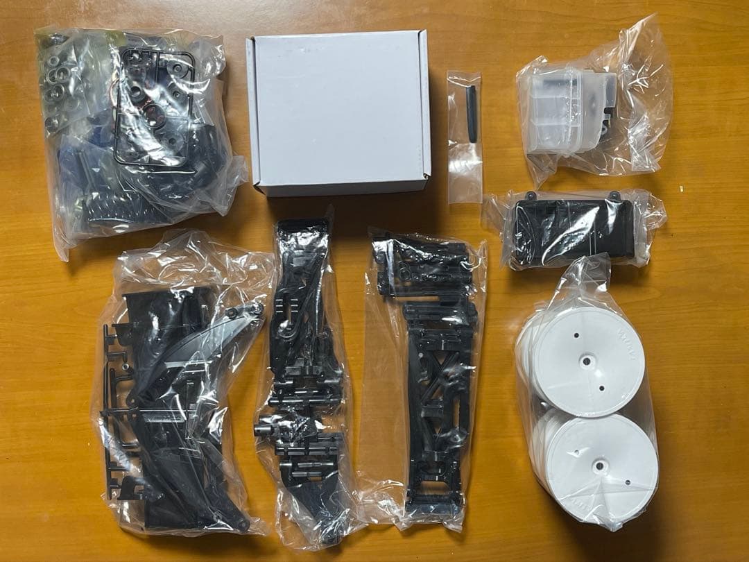 タミヤ　エンジンRCカー　1/8 RCEナイトレージ5.2 組み立てキット