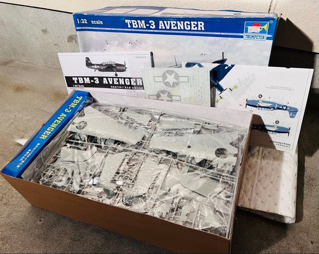 【希少】1/32 scale TBM-3 AVENGER トランペッター