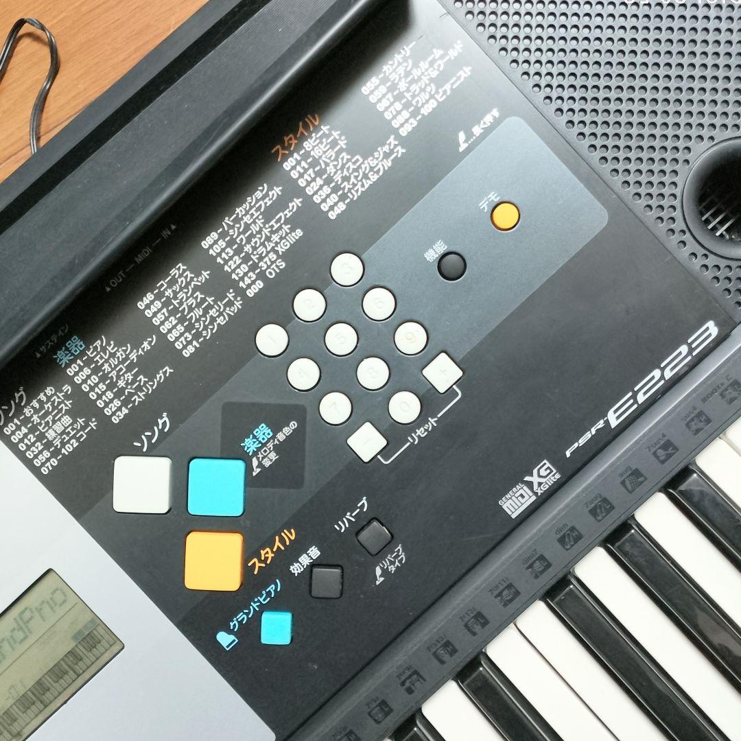 YAMAHA　PORTATONE　PSR-E223　電子キーボード
