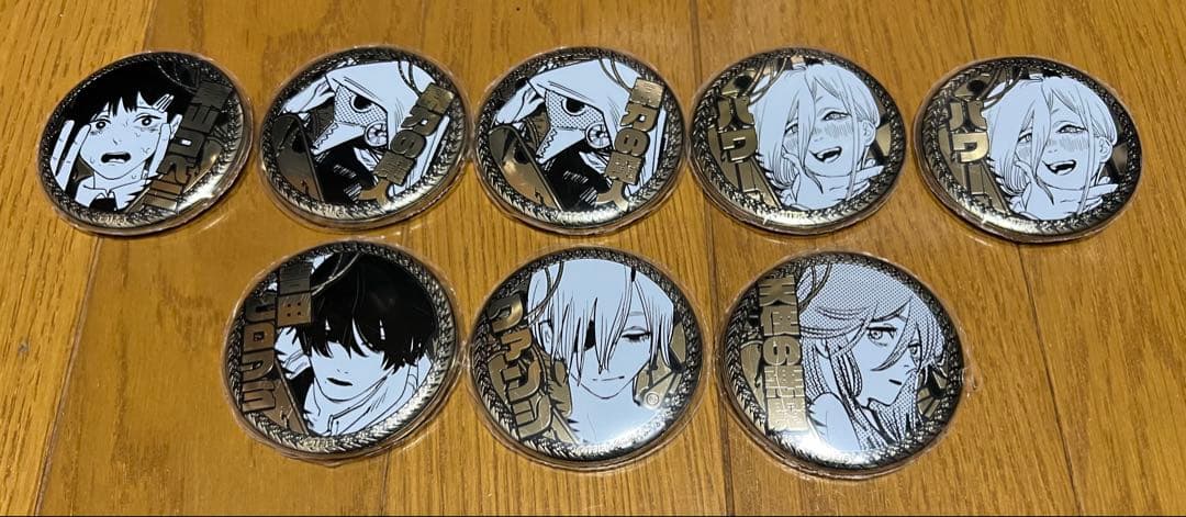 チェンソーマン　ゴールデン缶バッジ　8個セット　【バラ売り不可】
