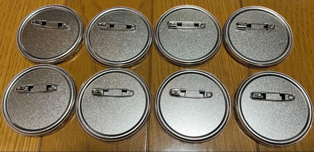 チェンソーマン　ゴールデン缶バッジ　8個セット　【バラ売り不可】