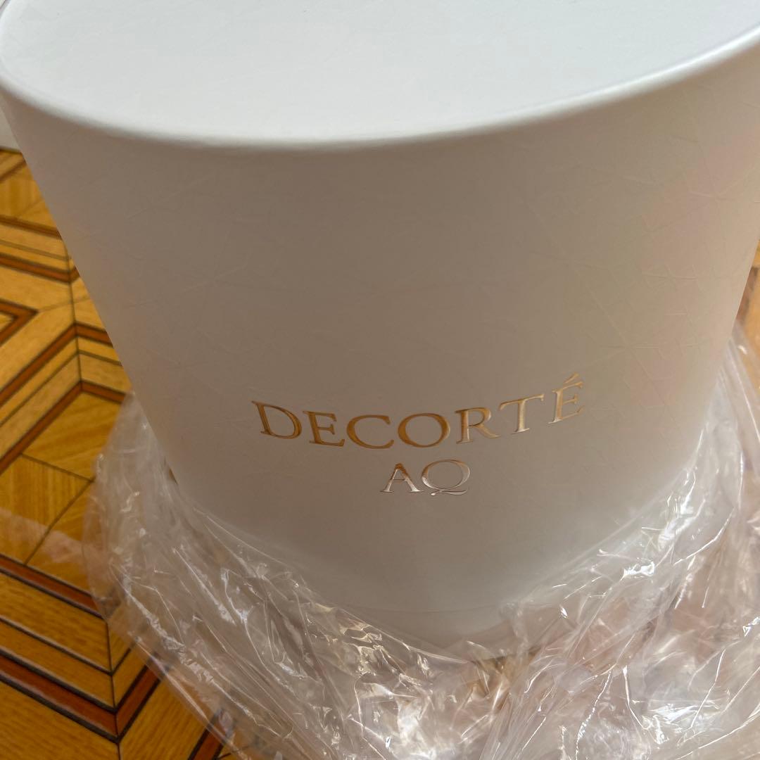 コスメデコルテAQブライトラディアンスコフレ値下げ中