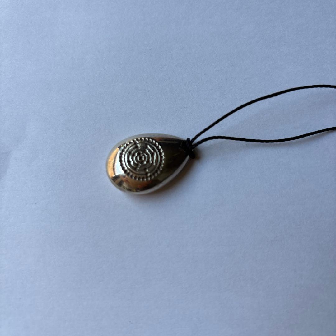 アメノシズク　シルバー黒紐　（ネッテン） グッモーニンさん専用