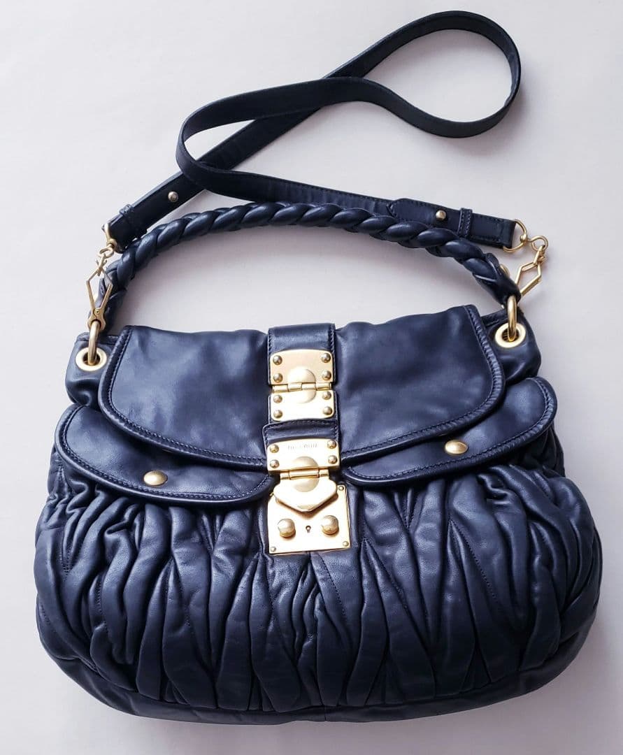 MIUMIU マテラッセ ブラック