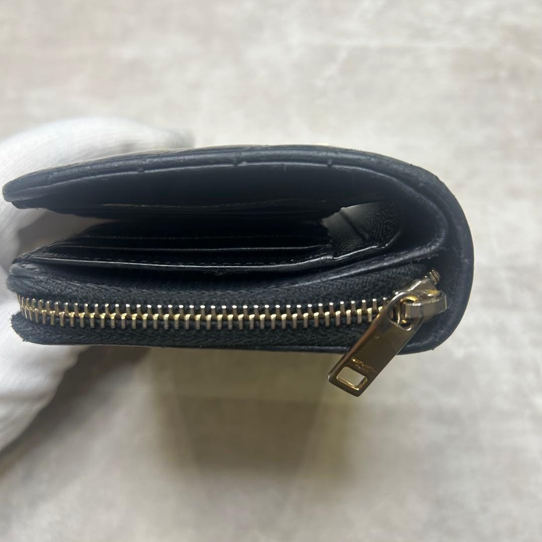 【インポートブランドコレクションk】二つ折り財布