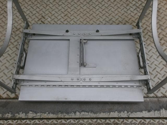 し*ん様 米軍 アルミ製 フォールディング テーブル MEDICAL TABLE