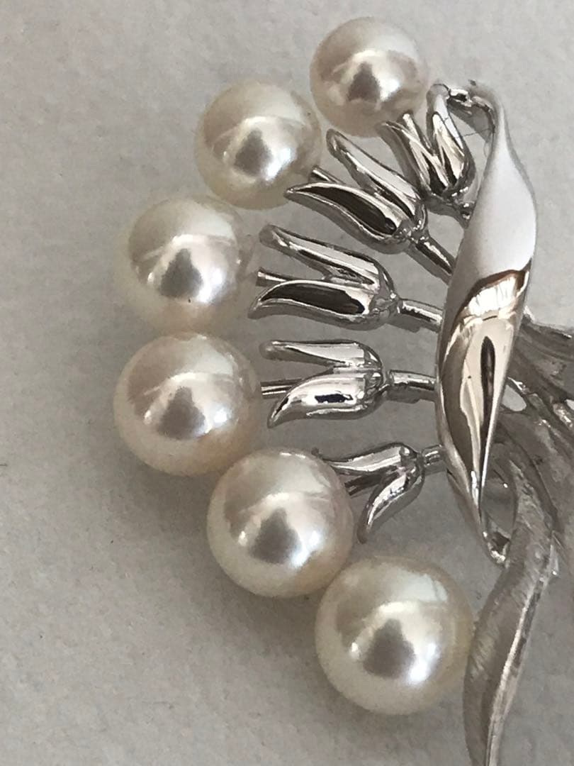 週末限定お値下げ！【未使用級！】ミキモト パール6珠　フラワーブーケ　ブローチ